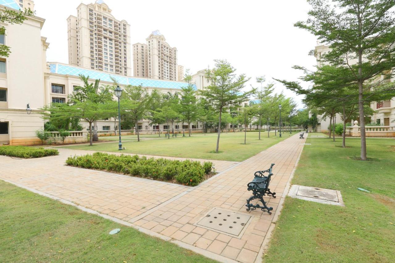 Отель Oyo 6954 The Lawns Oragadam Экстерьер фото